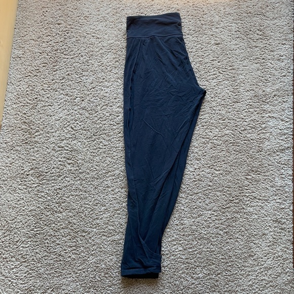 Loose cotton joggers with slit on the side size 8 - Picture 3 of 3